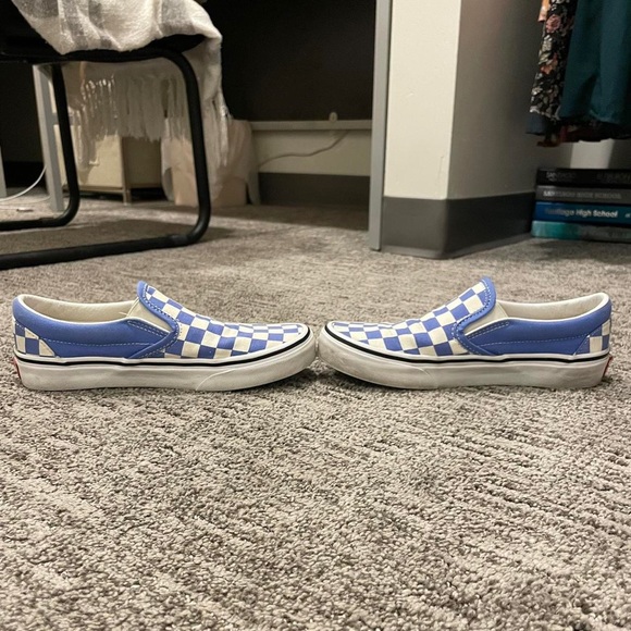 Women’s Size US 5.5 Blue Checkered Slip On Vans - Picture 3 of 4